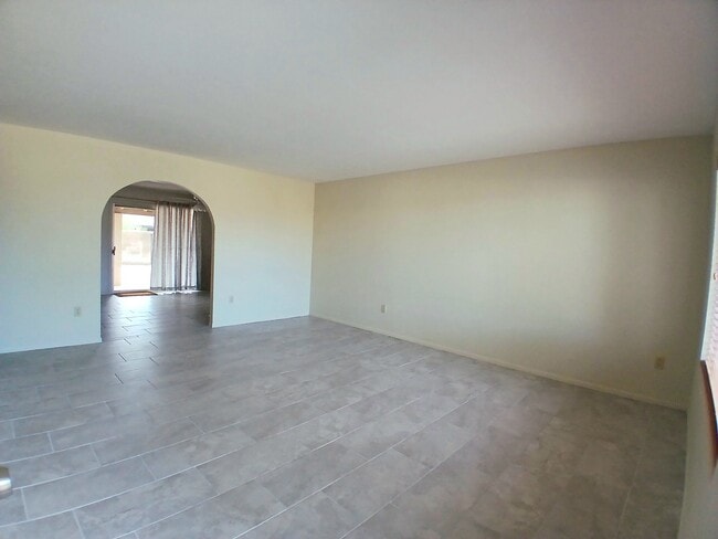 Building Photo - 3515 E Cortez St