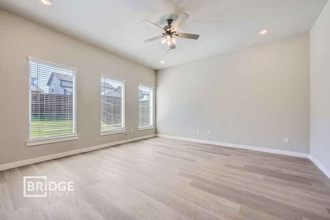 Building Photo - 1009 Ethan Cir