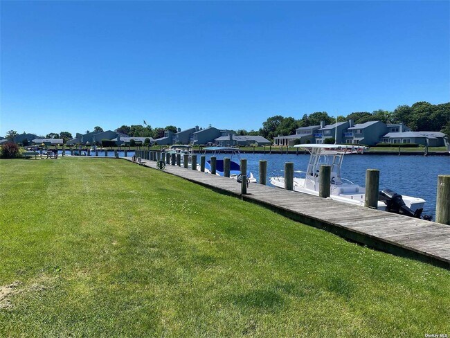 Building Photo - 246 Fair Harbor Dr