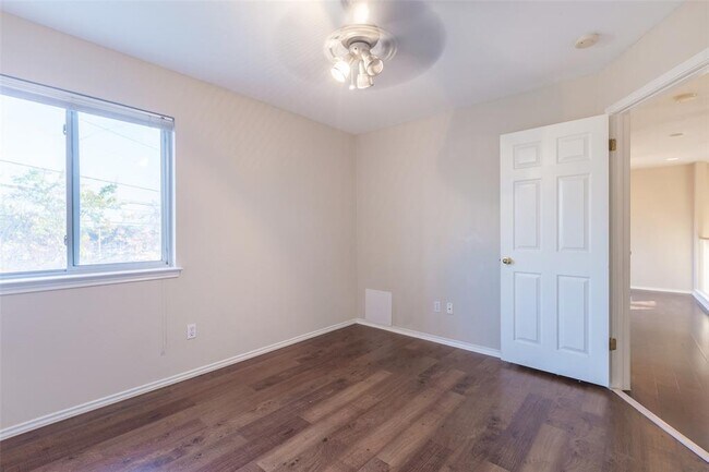 Building Photo - 7700 Portland Trail