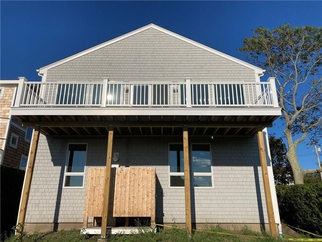 Building Photo - 47 Tuckerman Ave