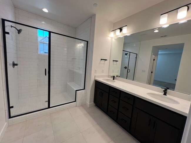 Building Photo - 4 Bed / 3 Bath | Crocker Village Home Available Now