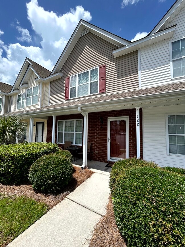 Building Photo - 122 Sonata Cir