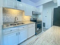 Building Photo - 1 bedroom apartment near Glen Canyon Park