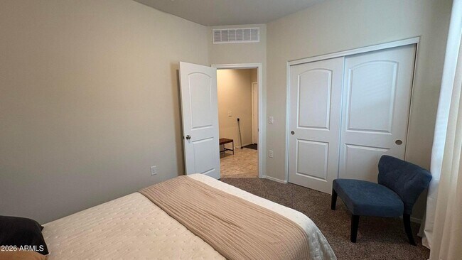 Building Photo - 30998 W Earll Dr