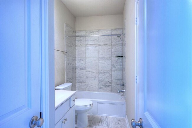 Building Photo - 8739 Tubelo Mill Dr