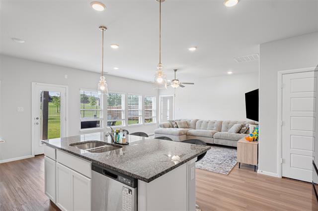 Building Photo - 1206 Fox Chase Dr
