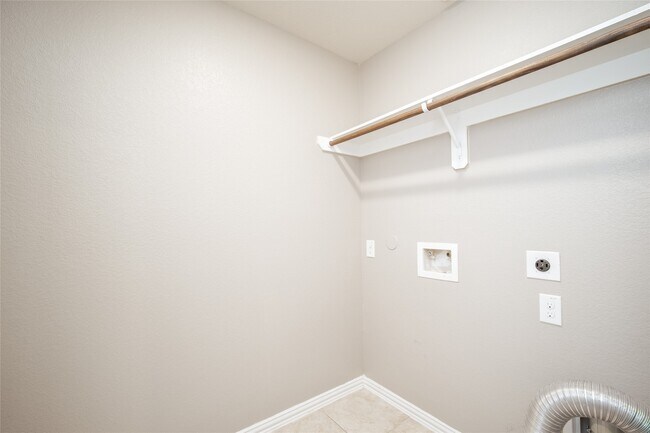 Building Photo - 1826 Ryon Falls Dr