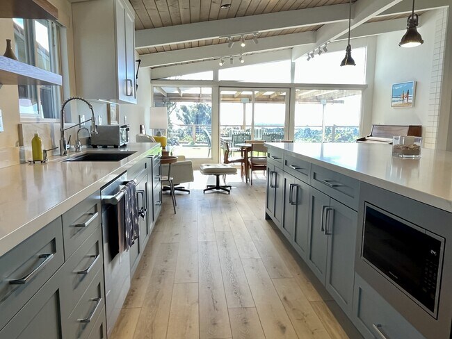 Building Photo - 2503 Aster St