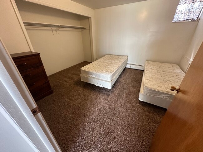 Building Photo - Pinnacle Apartments