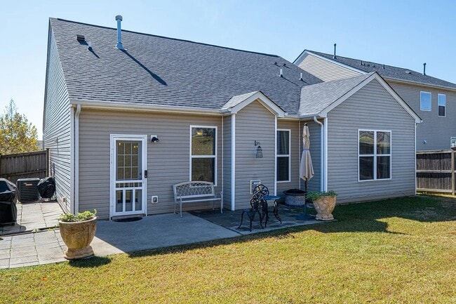 Building Photo - 2012 Hickory Brook Dr