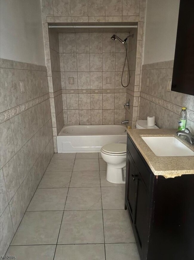 Building Photo - 212 N 7th St