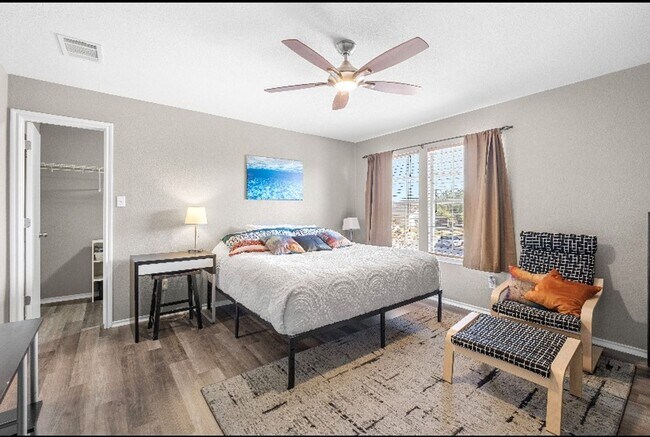 Building Photo - Furnished 4-Bedroom Home in Buda – Price J...