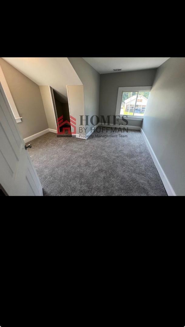 Building Photo - 616 Covert Ave