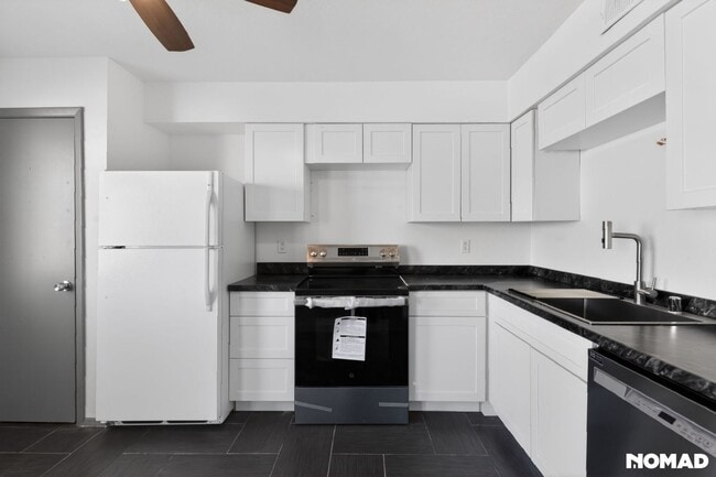 Building Photo - Charming 2BR 4plex in Albuquerque