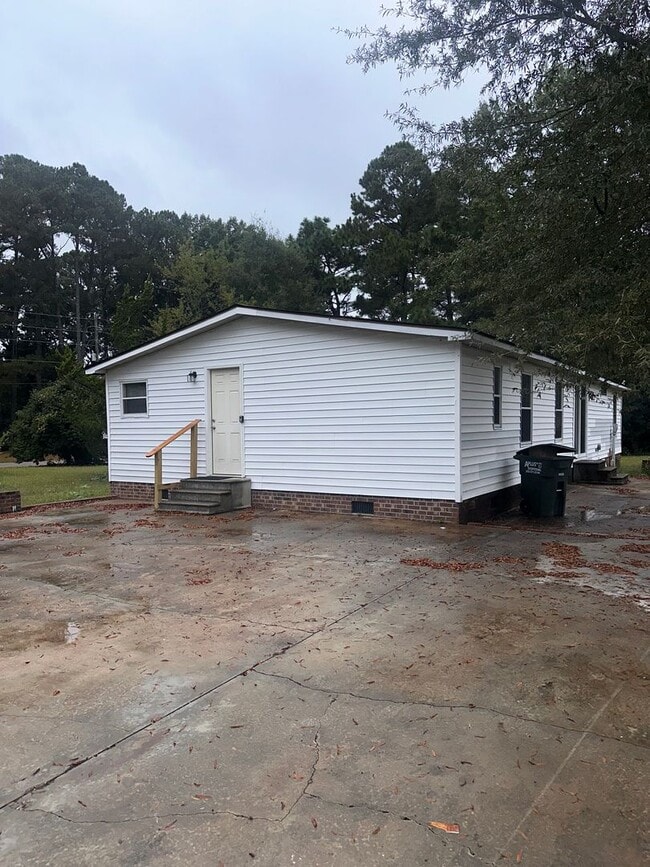 Building Photo - RENTAL HOME 3BD/2BTH