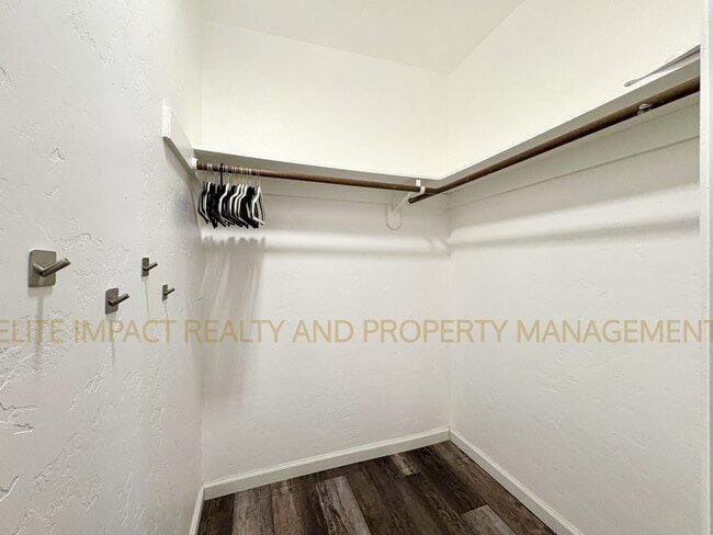 Building Photo - 1981 N Terraza de la Cienega