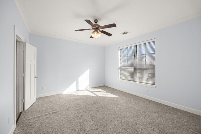 Building Photo - 2307 Langston St