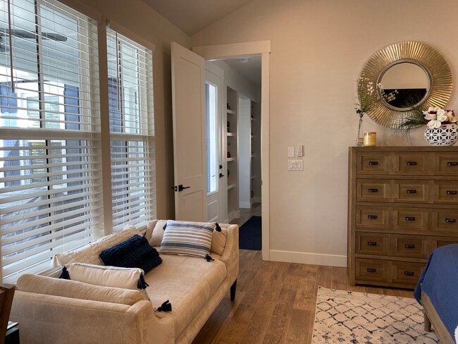 Building Photo - Daybreak Island Furnished Home