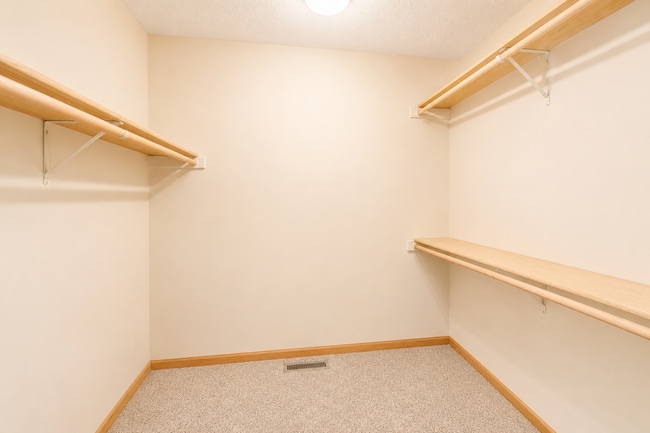 Building Photo - Bright Townhome with Fireplace & Nature Views