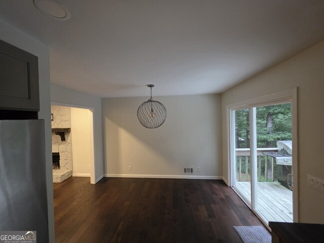 Building Photo - 3973 Woodland Cir SE