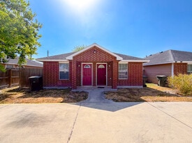 Building Photo - 3526 S Arroyo Park Ln