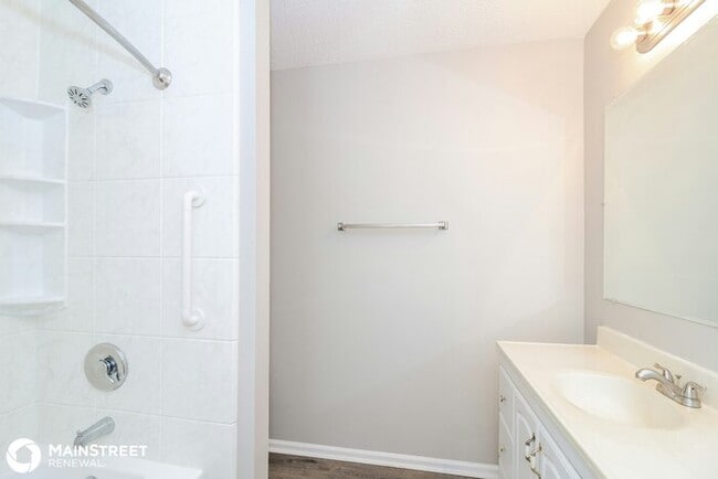 Building Photo - 7215 Crenata Dr