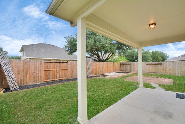 Building Photo - 25206 Hazel Ranch Dr