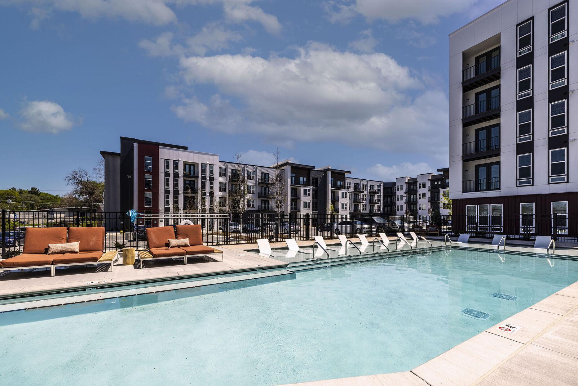 Building Photo - 2165 Nolensville Pk