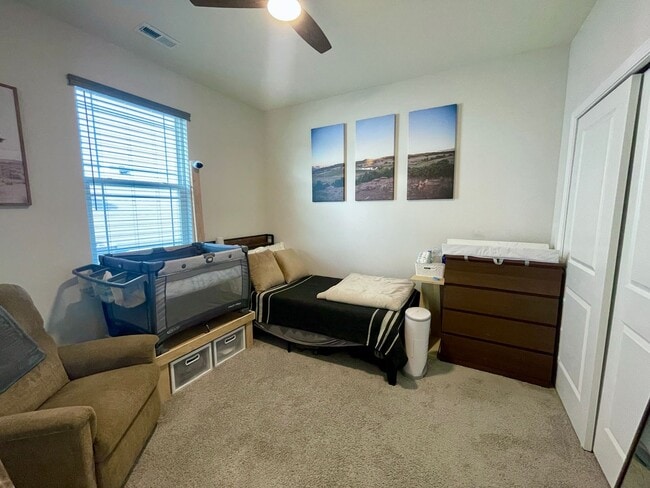 Building Photo - 3 Bed 2 Bath Available Now In Mccordsville!