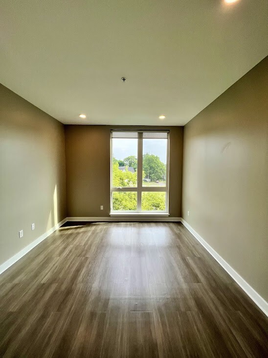 Building Photo - 625 S Goodman St