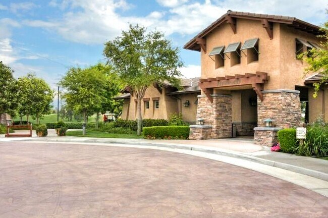 Building Photo - 1029 Breakaway Dr