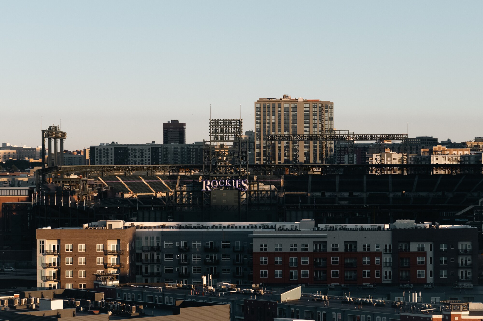 Building Photo - 2000 Little Raven St