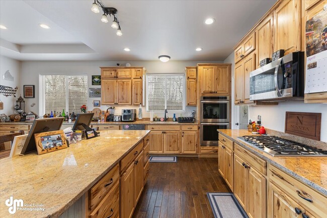 Building Photo - 4051 E Birch View Dr