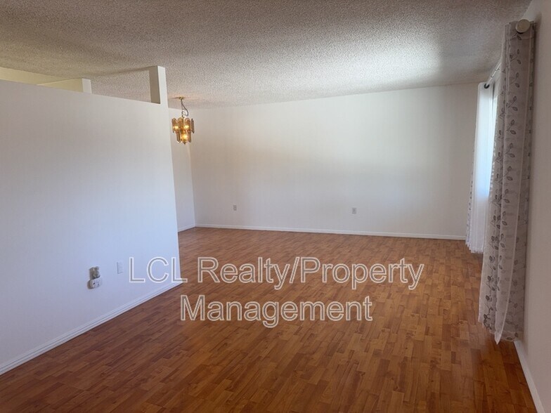 Building Photo - 28610 Pebble Beach Dr