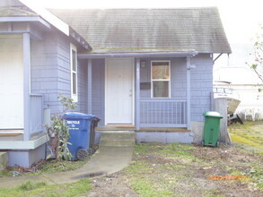 Building Photo - Cozy Studio Townhome with 1 Bath (Ballard)