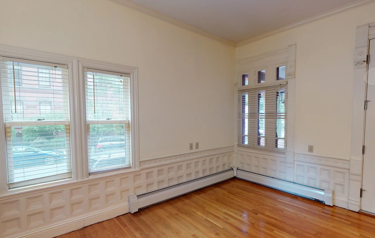 Building Photo - 197 Commonwealth Ave