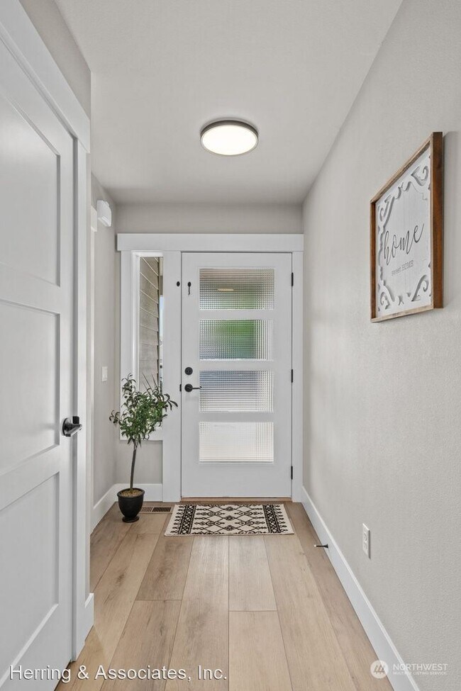 Building Photo - 3 br, 3 bath House - 3020 Riverview Lane