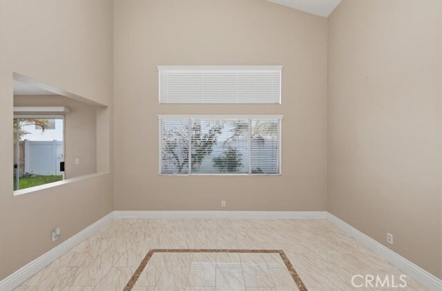 Building Photo - 930 Primrose Ln