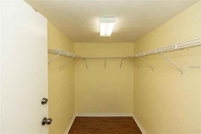 Building Photo - 12 Peruvian Ln