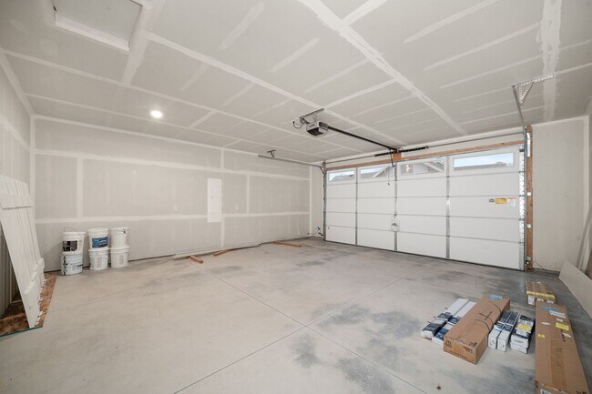 Building Photo - 3BR / 2BA New Construction Low Maintenance...