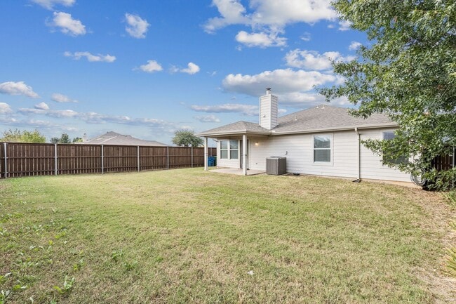 Building Photo - Rare 3BR Single-Family Home w/ 2-Car Garage, Fiber Internet & All Appliances – Near Little Elm Lake