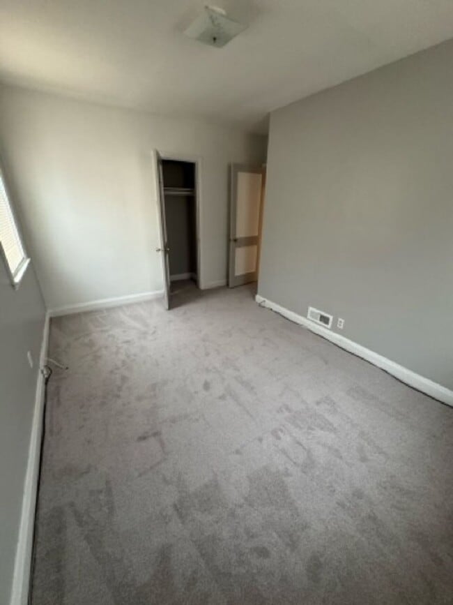 Building Photo - Charming row home in Baltimore City!