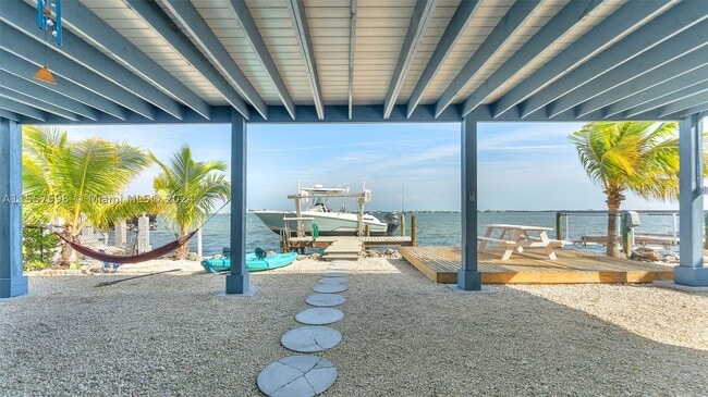 Building Photo - 441 La Fitte Rd
