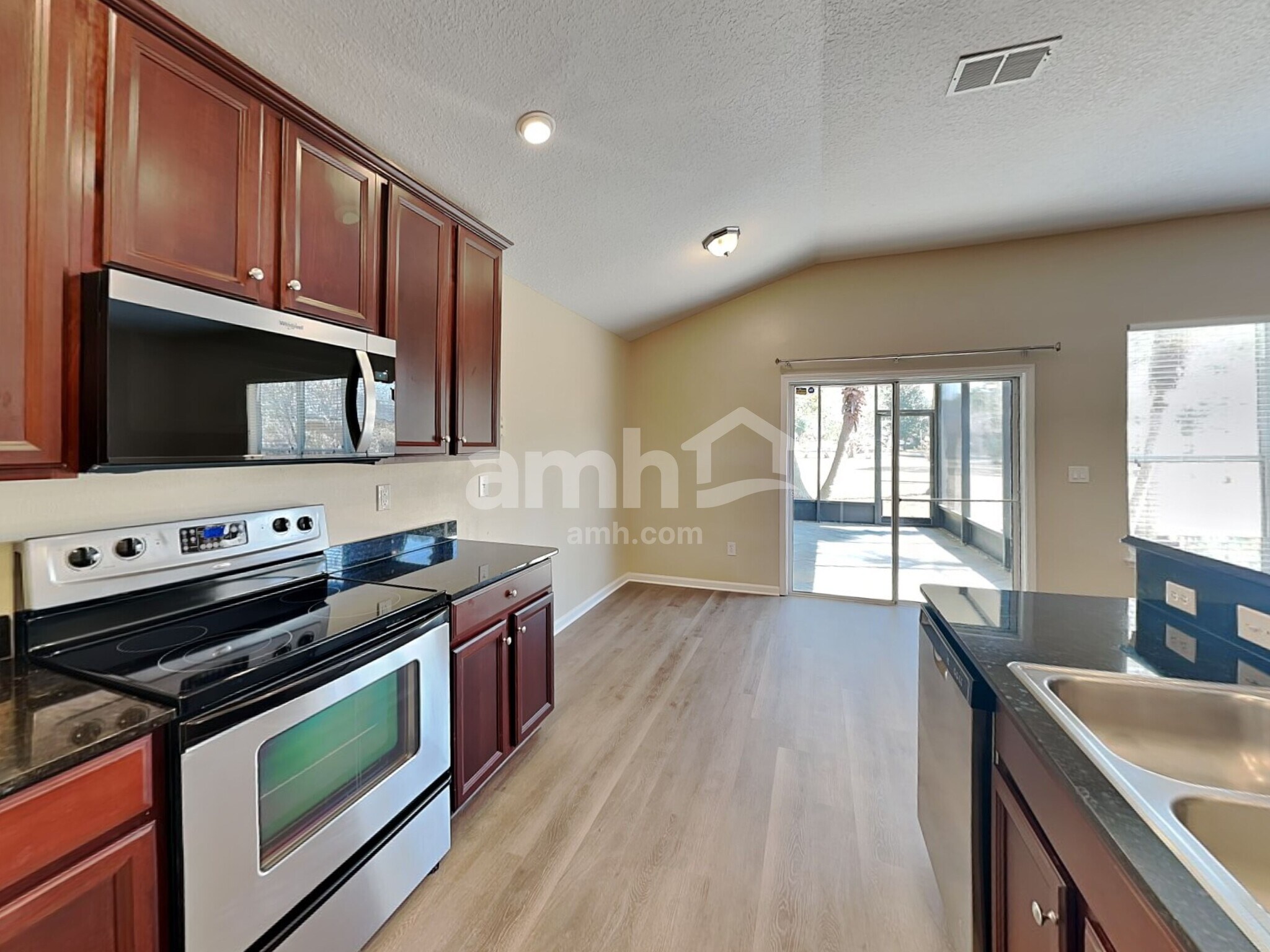 Building Photo - 612 Birchbark Trl