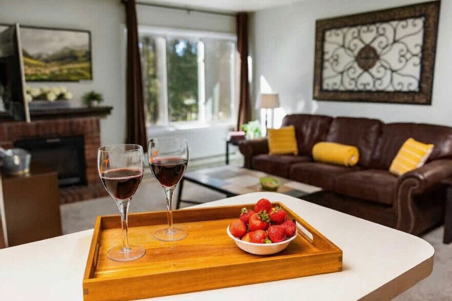 Building Photo - 246 Broken Lance Dr