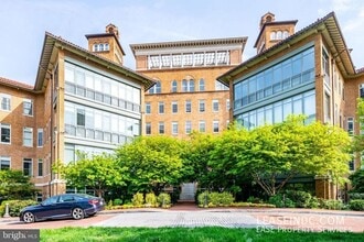 Building Photo - 2425 L St NW