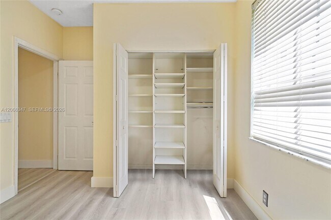 Building Photo - 4312 Laurel Ridge Cir