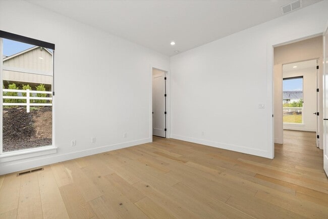 Building Photo - 7786 W Diamond Lk Dr