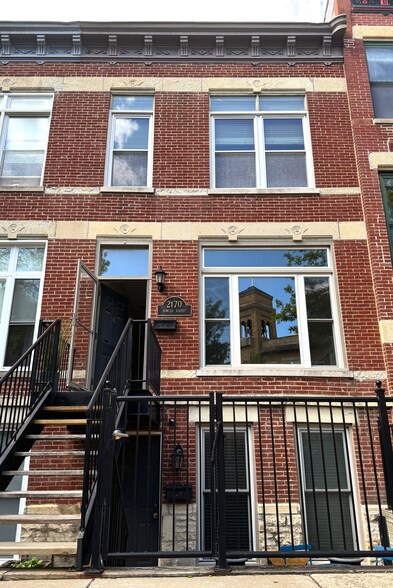 Front entrance - 2170 W Bowler St